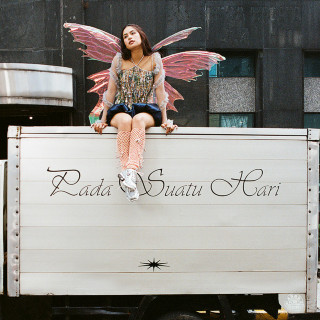 Maudy Ayunda & Iwan Fals - Pada Suatu Hari album cover