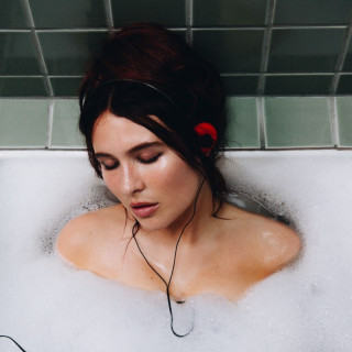 Mimi Webb - Confessions album cover