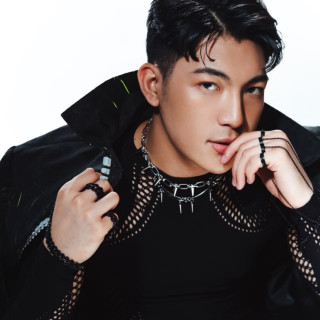 Darren Espanto - Ikaw Pa Rin album cover