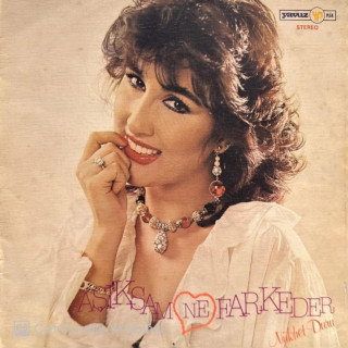 Nükhet Duru - Aşıksam Ne Fark Eder album cover