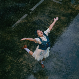 Idgitaf - Berusaha Di Bawah Hujan album cover