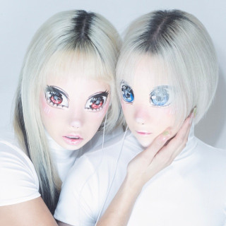 AKRIILA - headphones ! single cover
