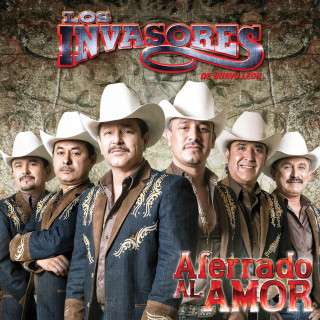 Los Invasores De Nuevo Leon - Aferrado Al Amor album cover